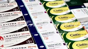 Retin A krema za obraz Osnove, Uporaba in Koristi Retin A krema za obraz Osnove, Uporaba in Koristi